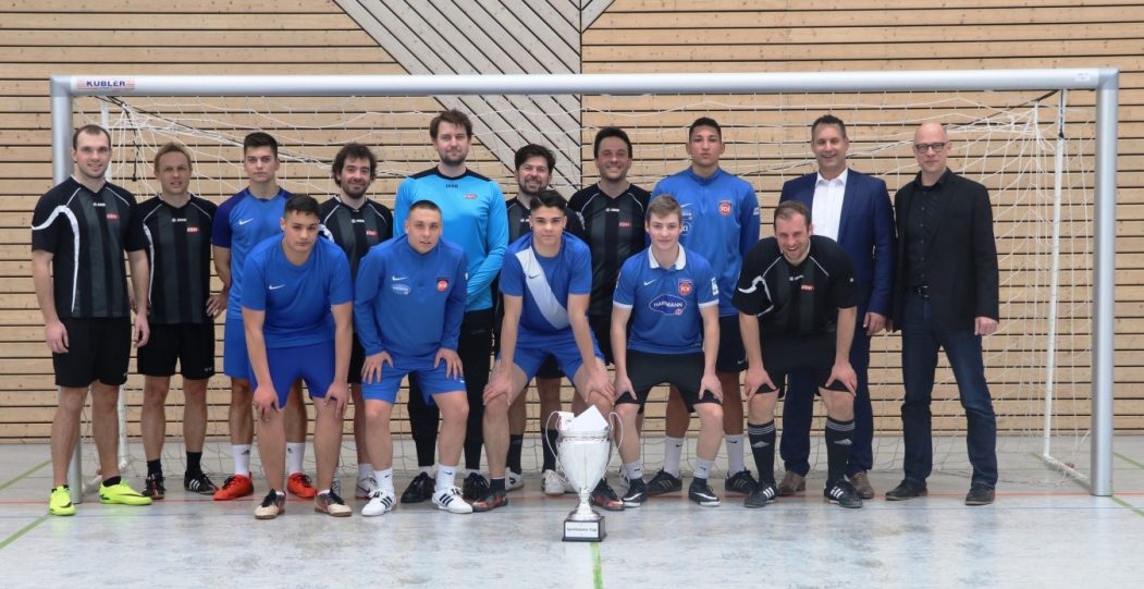 BKWI 1 gewinnt den Fußball Sparkassen-Cup der KSH